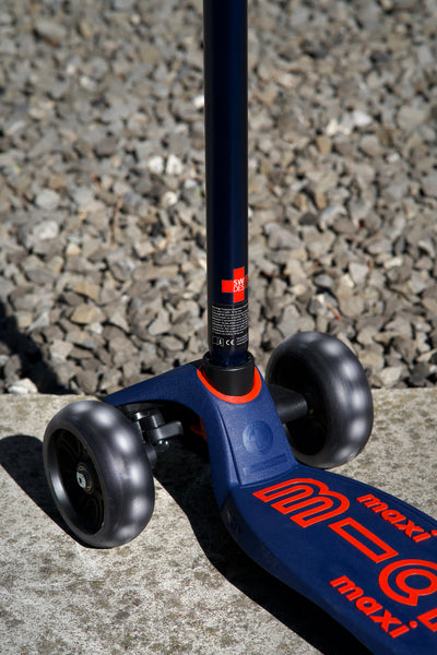 Scooter Maxi Deluxe Pro LED - Navy Red