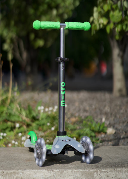 Scooter Mini Deluxe Flux LED - Verde Neón