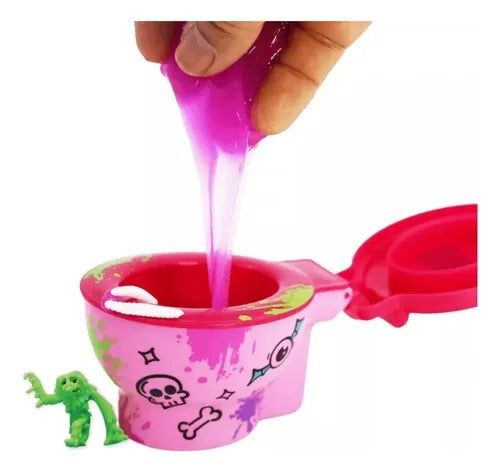 Slimy Monsters in Toilet - Fucsia